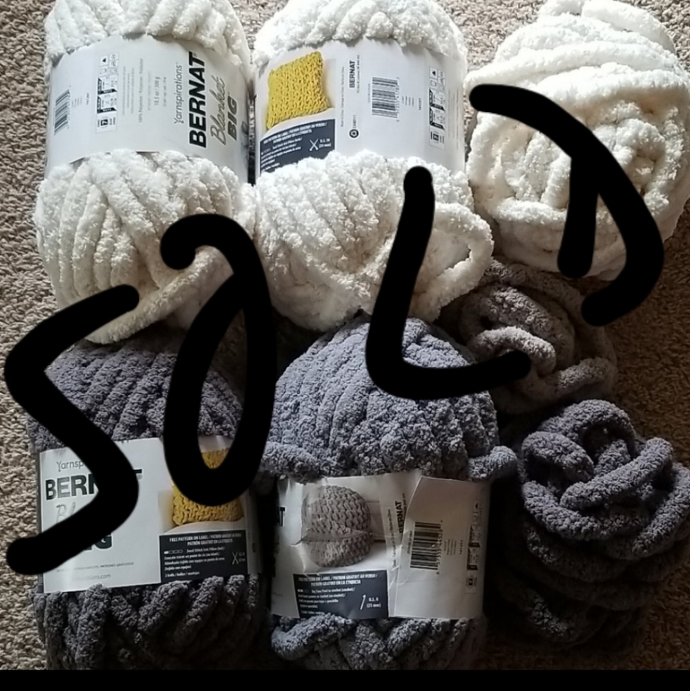Bernat Blanket BIG Yarn-----SOLD